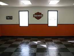 Your harley davidson motorcycle was built with passion precision and expertise and the worlds best components and finishes. Harley Davidson Garage Two Modern Garage Sonstige Von Custom Storage Solutions Houzz