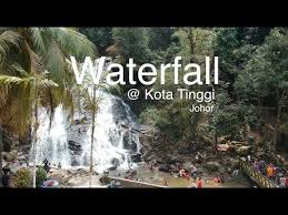 Memiliki tinggi sekitar 25 meter dengan debit air yang merata wsiatawan tidak perlu bersusah payah untuk menikmati keindahan air terjun jumog ini. Kota Tinggi Waterfalls Johor Destimap Destinations On Map