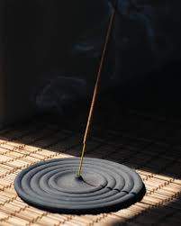 Droplet Incense Holder Zziee Ceramics In 2020 Ceramic Incense Holder Incense Holder Incense
