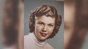 Dianna Cain's Instagram, Twitter & Facebook