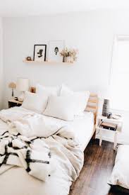 20 of our favorite diy home decor pins that will inspire and delight selected from the hundreds of diy home decor enthusiasts on pinterest. P I N T E R E S T Annaxlovee Interior Design Bedroom Small Interior Design Bedroom Teenage Apartment Decor