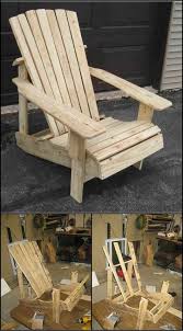 Recycled Pallets Turned Into An Adirondack Chair En 2020 Chaises En Palette Mobilier Exterieur En Palettes Mobilier De Salon