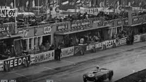 Evolutionary changes notwithstanding, the essential nature circuit des 24 heures du mans remains unchanged: 1967 Le Mans 24 Hours And The F1 Grand Prix 3 Five Ferrari Drivers 24h Lemans Com