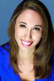 Five Beautiful Photos of My Favorite Meteorologist ♥ Lyndsay Tapases 😘