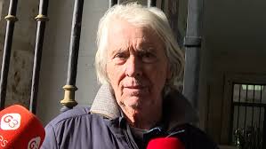 Primeras palabras del hermano de Concha Velasco tras despedirse de la  artista en el cementerio