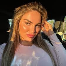 Jodie Church's Instagram, Twitter & Facebook