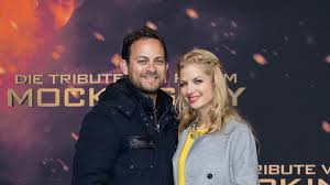 Ross antony geht für super rtl auf geisterjagd. Zieht Ross Antony In Das Big Brother Haus Promiflash De