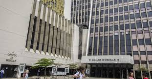 meðeˈʝin or meðeˈʎin), officially the municipality of medellín (spanish: Desbandada De Secretarios Afecta Tramo Final En Alcaldia De Medellin