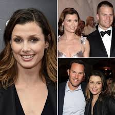 52-year-old "Blue Bloods" actress Bridget Moynahan is a loving wife years  after a hard break-up with Tom Brady, which saw her raise their son Jack  all by herself 💔 She finally wed