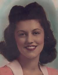 Pearl Tompkins's Instagram, Twitter & Facebook