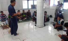 Pwi punya, (salam dariku) подробнее. 1 000 Pekerja Pt Pwi Jepara Dari Pati Diistirahatkan 14 Hari Dan Dibayar Penuh Serikat Pekerja Nasional