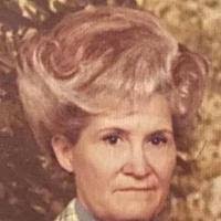 Pauline Shannon's Instagram, Twitter & Facebook