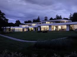 Coastal architecture has built a solid reputation in our local community. Coastal House Design Luxury Glass And Stone Home