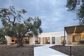 No modern house can go free of wall art, whether its abstract, screaming paintings or drawings and writings that resemble your identity. Solar Powered Smart Home Puts A Modern Spin On Rural Italian Architecture