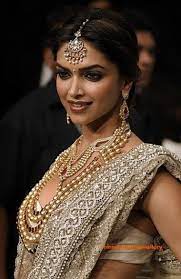 17 Romantic Indian Bridal Hairstyles Inspired By Bollywood S Leading Ladies Indian Hairstyles Indian Bridal Hairstyles Indian Wedding Hairstyles