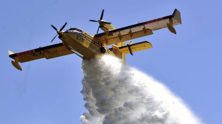 Northwestern Ontario reports 84 active wildfires, seven not under control; new evacuation alerts for Fort Frances 39 and Minnesota's 'Thumb Fire' as cooler weather aids efforts