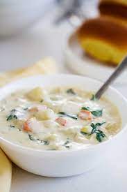 Add broth and chicken and bring to a boil.2meanwhile, whisk together flour, chives, salt, and baking powder in a large bowl to break up any lumps. Olive Garden Chicken And Gnocchi Soup Taste And Tell
