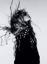 Epingle Par Lea Bo Sur Just Some Inspiring Pics Cheveux Au Vent Photo De Mode Photographie De Mode