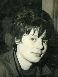 Correva l'anno 1957...la mia famiglia...io sono il bambino in braccio alla  mia mamma....adesso ho quasi 70 anni...sono rimasto solo io,tutti gli altri  miei parenti sono in cielo.