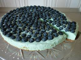 In amerika kennt jeder smores, aber nach deutschland schwappt es erst seit einigen jahren rüber. Cookbook Of Colours Hellblauer Marshmallow Kuchen Essen Ohne Grenzen
