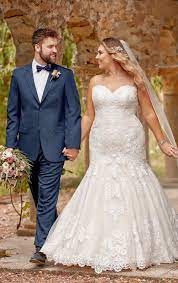 Rent dresses online from the largest designer enjoy the freedom of renting designer dresses, gowns and clothing online for a fraction of the retail price. Plus Size Wedding Dresses Bustle Wedding Dresses In Baton Rouge La