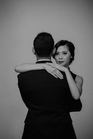 Wedding Photography Ideas Capturing Our Moments As Classy And Timeless Pre Wedding Studio Photo Session Photography Magazine Leading Photography Mag Studio Photography Poses Couple Photography Poses Wedding Photos Poses
