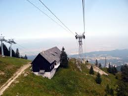 Plus de 267 locations de vacances à partir de € 33 par nuit. Patronul Cercetat Penal Al Regiotrans Se ApucÄƒ De Turism In PoianÄƒ Reface StaÅ£ia Veche De TelegondolÄƒ Din PostÄƒvarul Buna Ziua Brasov