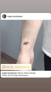 Saturn Tattoo Gezegen Dovmesi Dovme Sanatcilari Tattoo Dovme