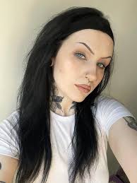 Oh my, I didn't know what to expect from your previous photos but wow. I  never would have thought the make up would make that much of a difference.  You looked great