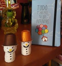 Munecos De Nieve Con Corchos De Champan Y Capsulas Nespresso Adornos De Navidad Reciclados Muneco De Nieve Manualidades