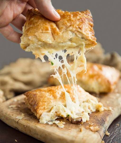 Cheese Onion Pettiez