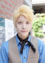 Uzakdogu Erkeklerinin Sac Stilleri Genelde Birbirine Benziyor Cinli Erkeklerin Sac Stilleri Heme Asian Men Hairstyle Korean Men Hairstyle Japanese Hairstyle