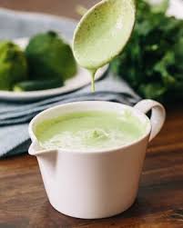 10 Vinaigrettes Faciles Et Surprenantes Recettes De Cuisine Recettes De Vinaigrette Cuisine Et Boissons