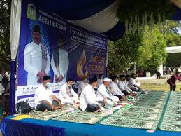 Bantuan tersebut diserahkan oleh ketua komisi v. Peringati 16 Tahun Tsunami Pemkab Aceh Besar Gelar Doa Bersama Di Kuburan Massal Siron Dialeksis Dialetika Dan Analisis