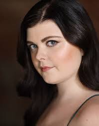 Kelly Burnside's Instagram, Twitter & Facebook