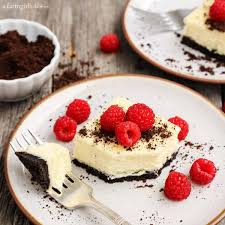 Preheat the oven to 350 degrees f. Easy Cheesecake Bars A Simple And Delicious Dessert Recipe