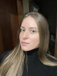 Caroline Scheper's Instagram, Twitter & Facebook