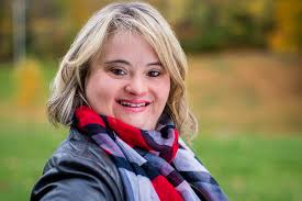 Kayla Mckeon's Instagram, Twitter & Facebook