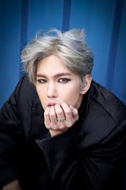 Song Kyungil History I Love The Vampire Look And The Gaze Stunning Adding This To My Best Ways To Die List History Kyungil History Kpop History