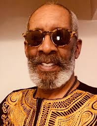 Perry Saunders's Instagram, Twitter & Facebook