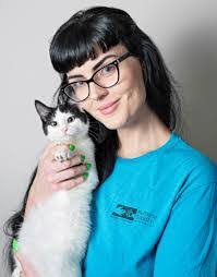 Elizabeth Poulsen's Instagram, Twitter & Facebook