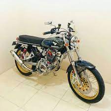 Jika saja lengan ayun menganut model banana pasti bakal makin bikin puyeng. 20 Gambar Hd Modifikasi Honda Cb 100 Airbrush Terbaru 2020