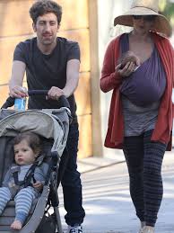 Mayim bialik was made to host jeopardy! The Big Bang Theory So Lieben Die Nerds Im Wahren Leben