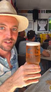 Året är 2063 och lag Tim & Danny går i mål på Strögagillet