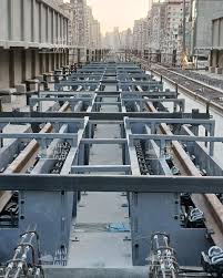 ???? انطلاق أعمال تركيب مسار مترو الإسكندرية بدأت أعمال تركيب القضبان ومسار مترو  الإسكندرية ضمن المرحلة الأولى من المشروع، في خطوة مهمة نحو تنفيذ أحد أبرز  مشروعات النقل الجماعي الحديثة في عروس