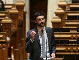 O deputado do ps tiago barbosa ribeiro recorreu hoje à ironia para defender que a crise provocada pela pandemia. Ps Da Tiro De Partida Para Regulamentacao Do Trabalho Nos Call Center Em Portugal Partido Socialista