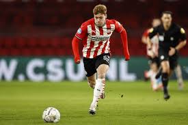 Psv hits ajax in the first showdown of the season. 19 Jarige Yorbe Vertessen Naar A Kern Van Psv Kans Met Beide Handen Gegrepen Buitenlands Voetbal Hln Be