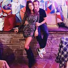 Francesca sofia novello, la fidanzata del pilota di tavullia è in dolce attesa e la coppia attende la nascita di una bambina. Sanremo 2020 Chi E Francesca Sofia Novello Fidanzata Di Valentino Rossi