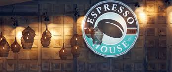 Rosso on suomalaisten oma italialainen ravintola, joka tarjoaa paikan iloiselle yhdessäololle. Espresso House Finavia