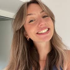 Carla Morel's Instagram, Twitter & Facebook